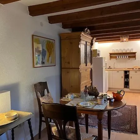 Gaestezimmer Flora Hanauerland - Kunst & Nahe Strassburg فندق مبيت وإفطار 3*