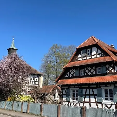 Gaestezimmer Flora Hanauerland - Kunst & Nahe Strassburg فندق مبيت وإفطار Kehl